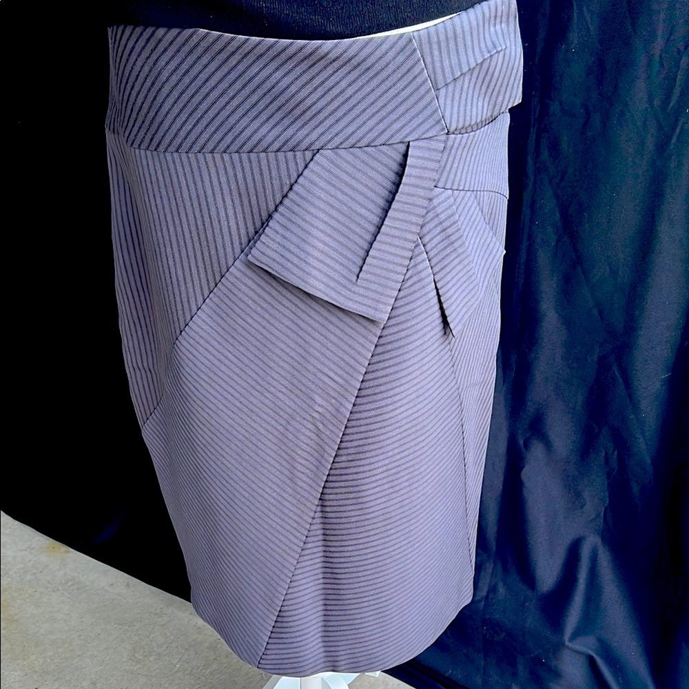 DS LAB size 8 Elegant Gray Pinstripe Skirt